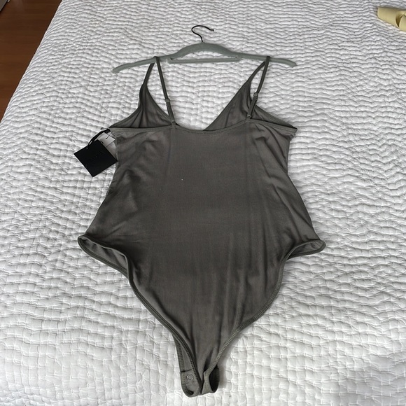 Aritzia Talula bodysuit - Picture 3 of 4